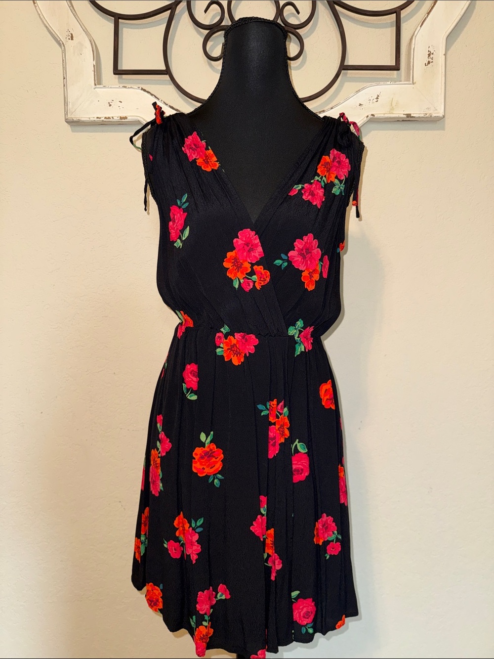 Express Floral V-Neck Women’s Dress